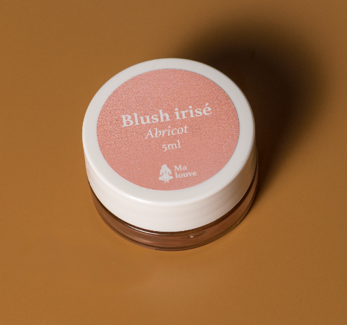 2. Blush irisé