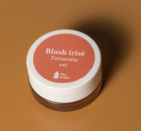 2. Blush irisé